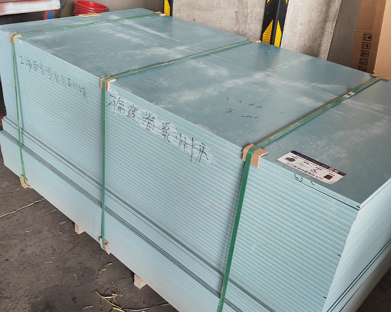 Residential building construction with PVC formwork